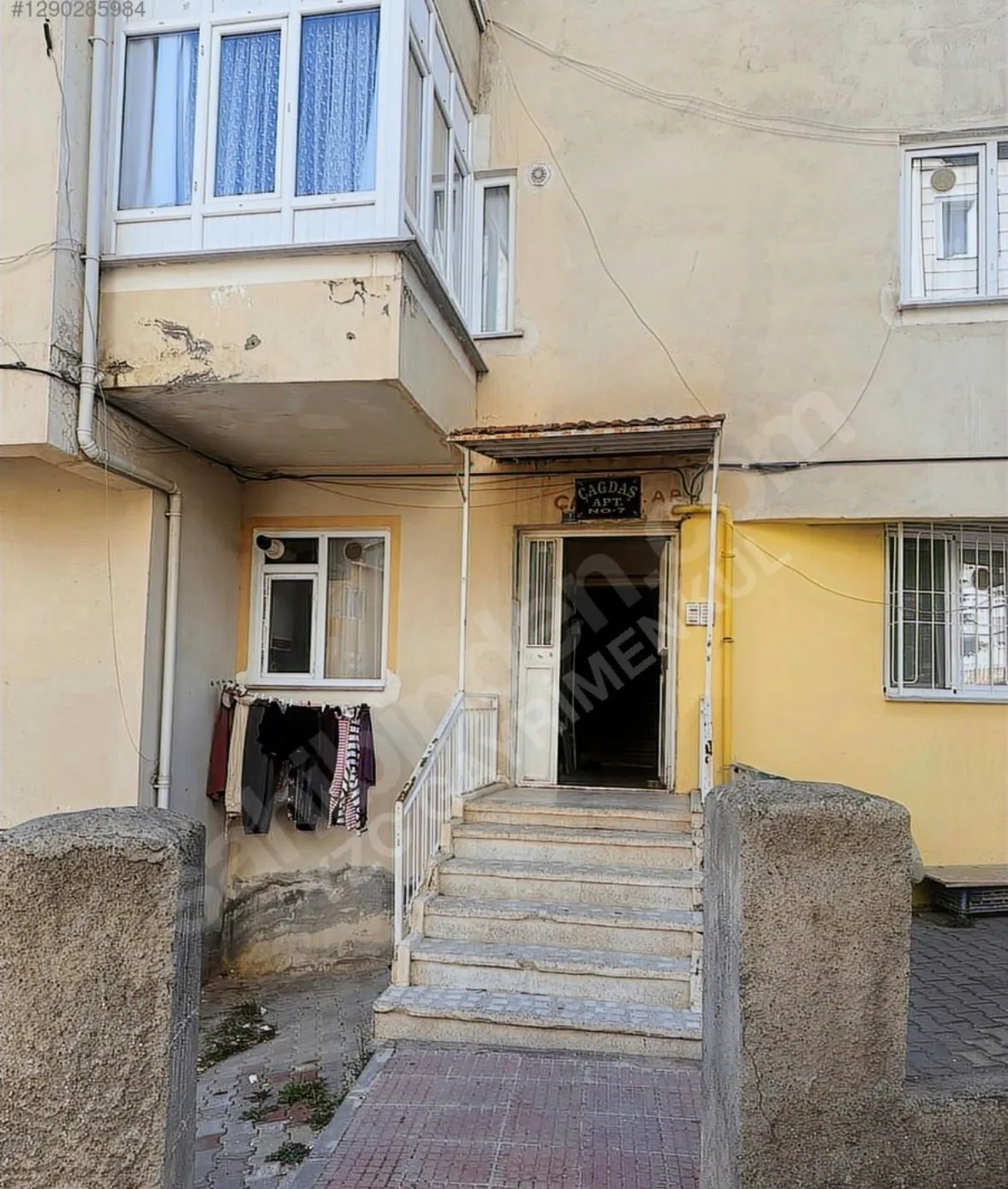 BAHÇELİEVELER MAHALLESİNDE SATILIK 3+1 DAİRE